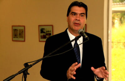 Capitanich alerta al grupo del Savoy: “No pueden seguir cediendo recursos a la Nación”