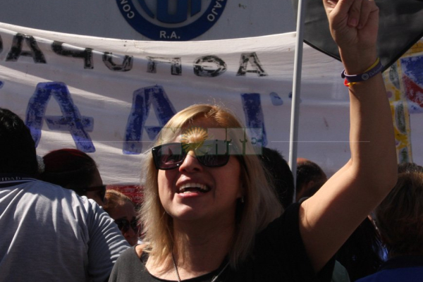 Gremios chaqueños se movilizaron en defensa de las fuentes de trabajo