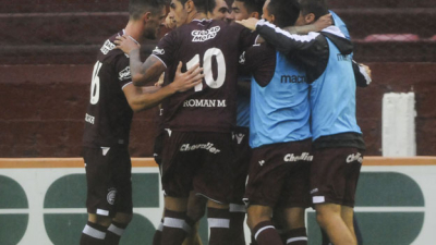 Lanús se recuperó en el clásico ante Banfield