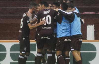 Lanús se recuperó en el clásico ante Banfield