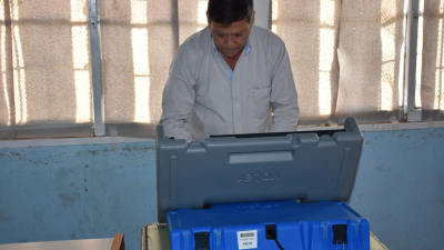 Peppo votó en Villa Ángela y aseguró que el Estado "garantiza la transparencia"