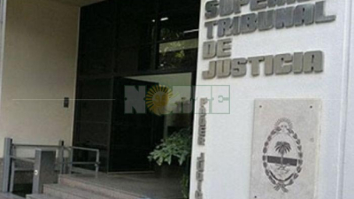 El STJ envió a la Legislatura seis resoluciones referidas a los reclamos salariales de empleados y funcionarios