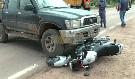 58accidente moto camioneta.jpg