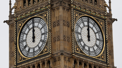 Tras las campanadas del mediodía, el Big Ben entró en un silencio de 4 años