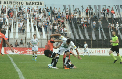 For Ever rescató un empate ante Mandiyú 