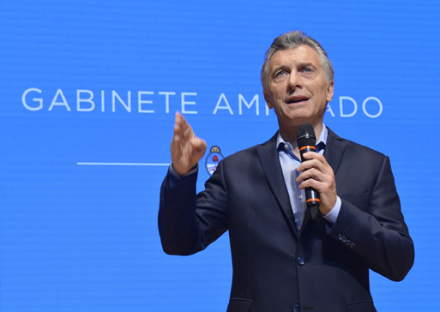 Macri gabinete ampliado.jpg