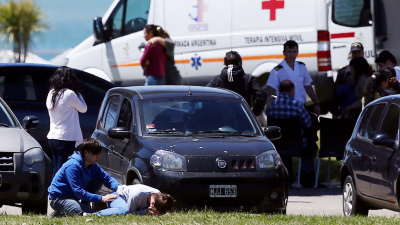 Angustia, dolor y enojo en familiares de los submarinistas desaparecidos al escuchar las últimas noticias