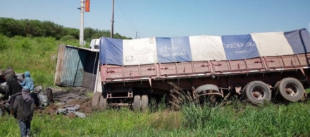 54-TUMBO-CAMION.jpg