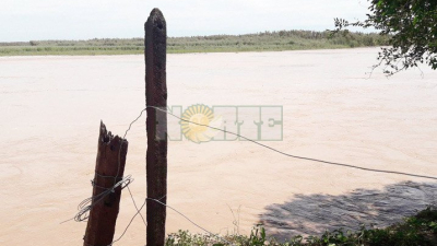 El Bermejo, poco a poco, le gana tierras a Puerto Lavalle