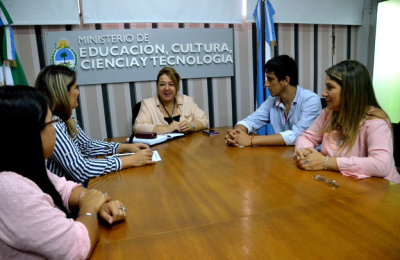 Mosqueda dice que hay sindicatos docentes que desaprovechan las rondas de diálogo