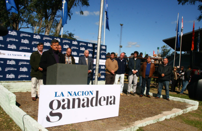 El campo pidió por un frigorífico y llamó a tomar su ejemplo de trabajo