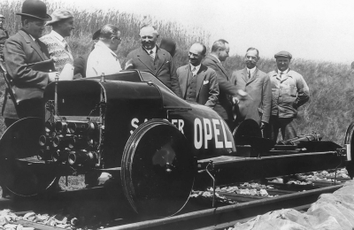 90 años del Opel a cohetes