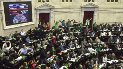 La histórica jornada en Diputados reaviva el debate de la legalización del aborto en América Latina