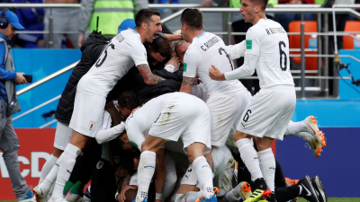Uruguay logró doblegar a Egipto en el último minuto