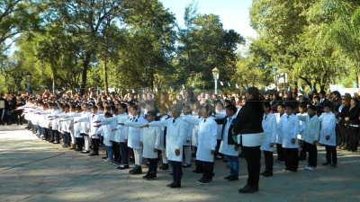Provincia y municipio rinden homenaje a la Bandera