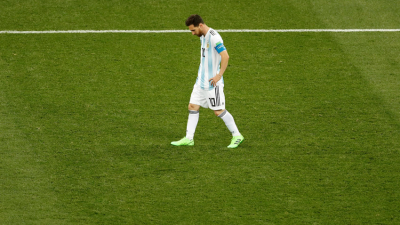 Messi perdido, como si algo no fuera bien