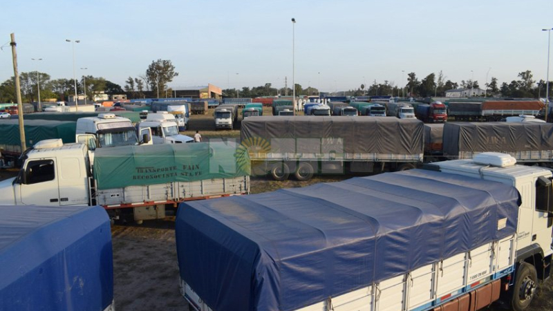Por faltazo de cerealeros fracasó la reunión por el precio del flete y se profundiza el conflicto con transportistas
