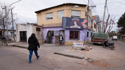 Atacaron a balazos una casa en Rosario y mataron a una nena de cinco años