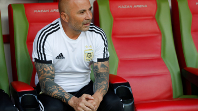 Sampaoli se presentó a cumplir horario laboral y se ofreció a dirigir la Sub 20