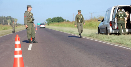 GENDARMERES-CONTROLN.jpg