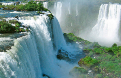 Cataratas argentinas, el destino de locales y extranjeros para el break invernal
