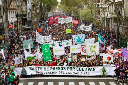 Marcha-por-la-despenalizacion-de-la-Marihuana-Buenos-Aires-Mayo-2018.jpg