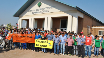 Intensa jornada de paro y protestas en el hospital de Castelli
