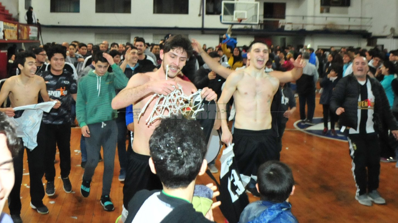 Juventud escribe sus páginas doradas en la historia del básquetbol resistenciano