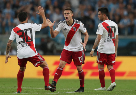 2018-10-31T023006Z_1699483755_RC1E86A309F0_RTRMADP_3_SOCCER-LIBERTADORES-GREMIO-RIVER-PLATE.JPG