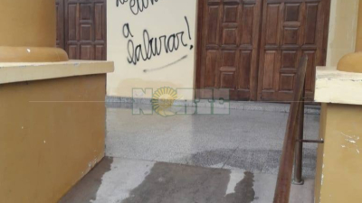Atacan a parroquia y colegio con pintadas exigiendo la aplicación de la Educación Sexual