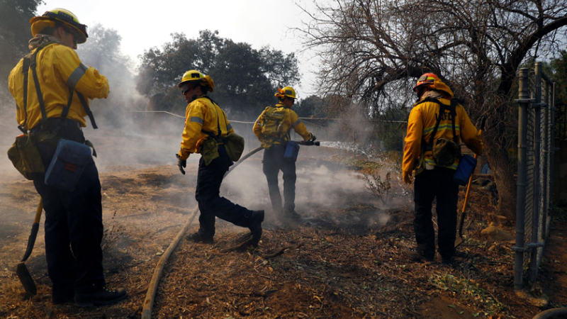 Los incendios arrasan California