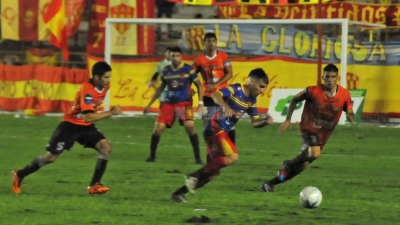 Sarmiento y For Ever quedaron a mano
