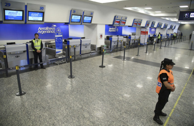 Lunes prácticamente sin vuelos por paro aeronáutico y cancelaciones de Aerolíneas