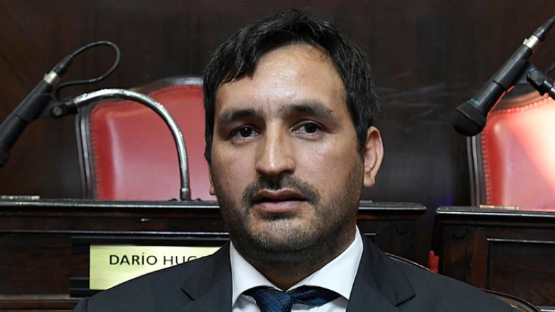 Un senador de La Cámpora fue acusado por abuso sexual y renunciará a su banca