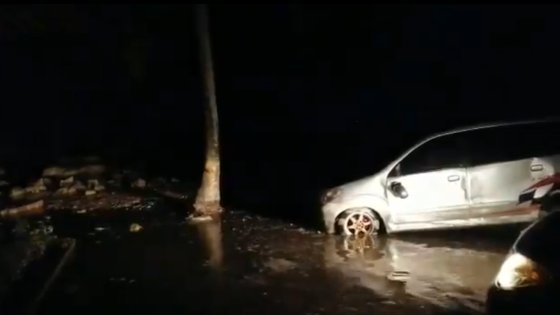 Al menos 20 muertos por un tsunami en Indonesia