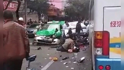 Secuestró un autobús en China y atropelló a decenas de transeúntes: al menos 8 muertos y 22 heridos