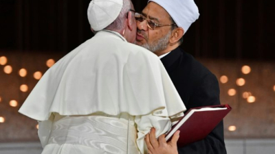 El papa y el imán de Al-Azhar piden fraternidad y libertad de creencias en Abu Dabi