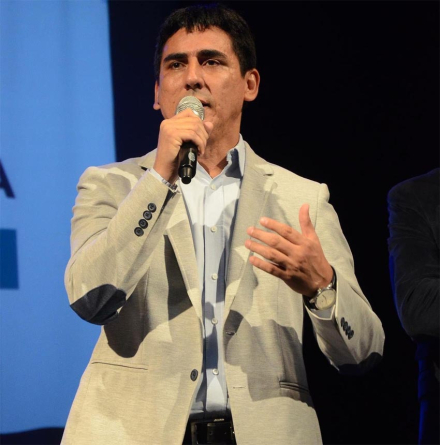 Roberto Acosta.jpg