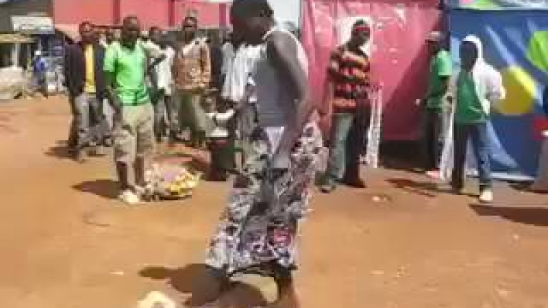 La africana que asombra a todo el mundo por sus habilidades con una pelota de fútbol
