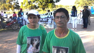 Los padres de Thiara Godoy llegaron a Charata pidiendo justicia