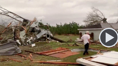 Feroz tornado deja al menos 23 muertos en Estados Unidos