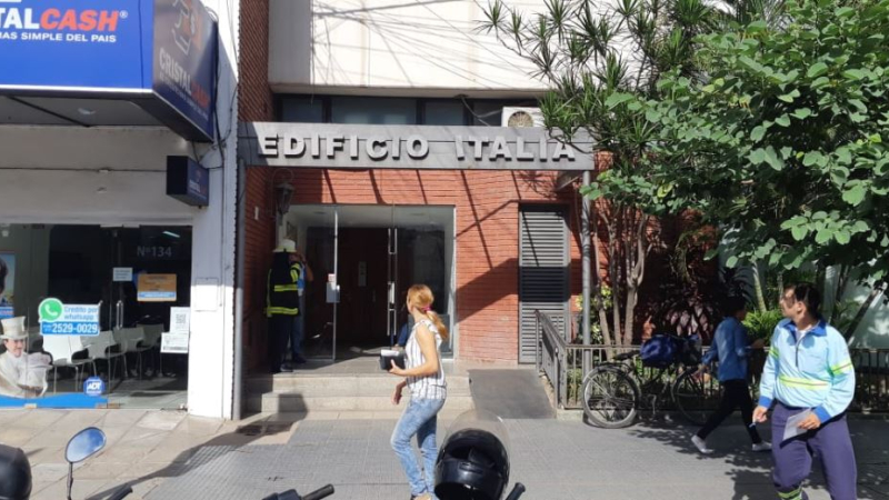 Principio de incendio y susto en un departamento céntrico