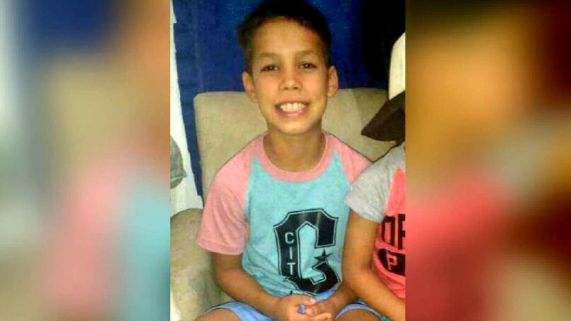 Buscan a un niño de 11 años que desapareció de la casa de su abuela