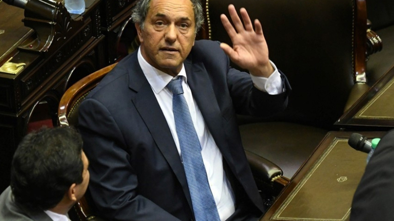 Daniel Scioli sería secretario de Turismo