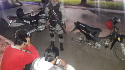 Resistencia: un control policial evitó que dos motochorros ingresen al microcentro