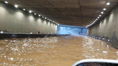 Paraguay: tormenta provocó inundaciones y varias personas quedaron atrapadas en sus vehículos