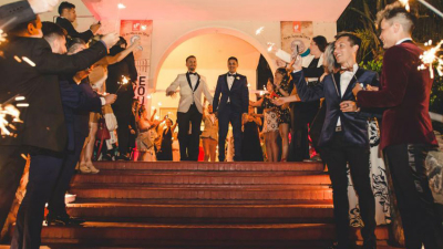 Matrimonio igualitario en Córdoba: intendente casó a su jefe de Protocolo en la Municipalidad