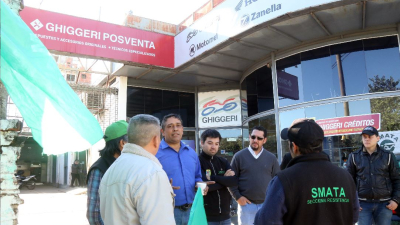 Los despedidos de Ghiggeri negocian sueldos y aguinaldos atrasados con apoyo de Smata