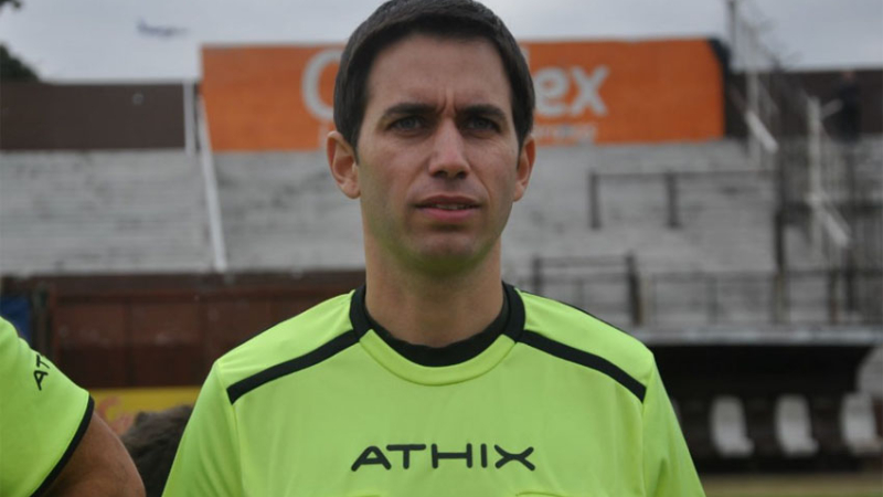Dictan prisión preventiva por 90 días al ex árbitro Martín Bustos imputado por grooming