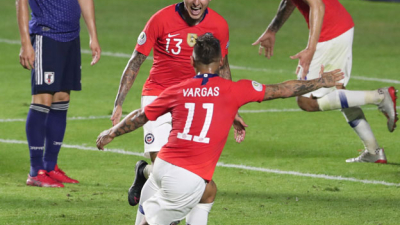 Chile arrancó la defensa a puro gol